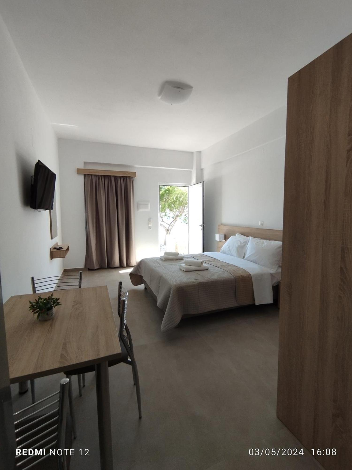 Votsalo Studios & Apartment Frangocastelo Екстер'єр фото
