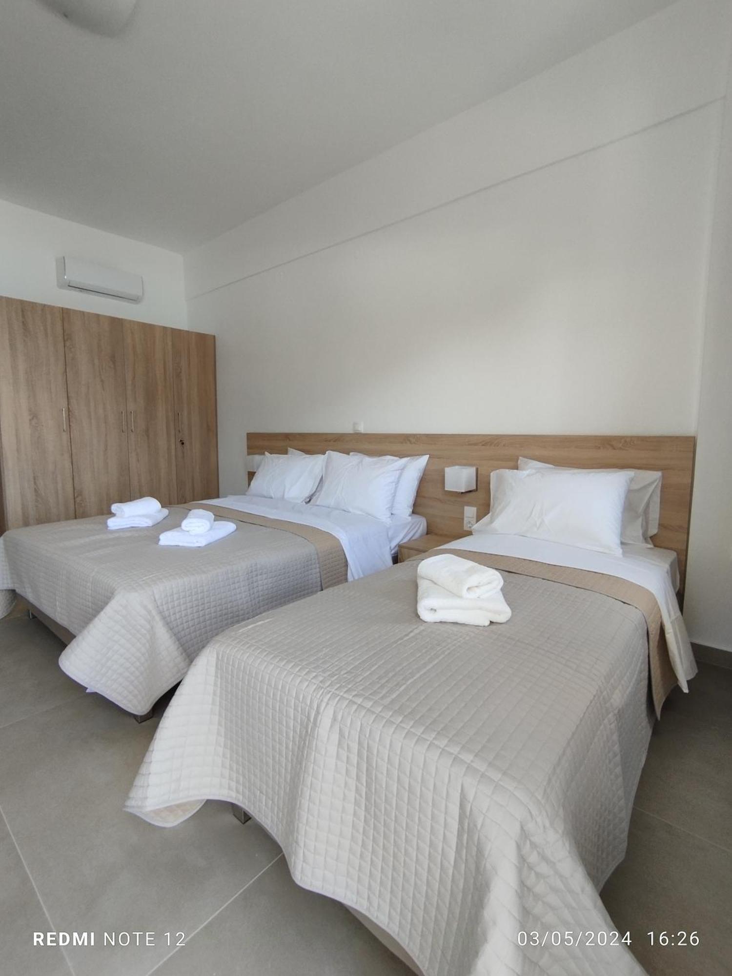 Votsalo Studios & Apartment Frangocastelo Екстер'єр фото